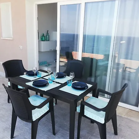 Samy House Apartament *